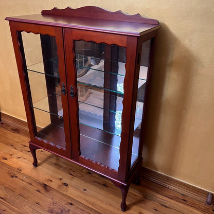 Glass Shelve Cabinet 