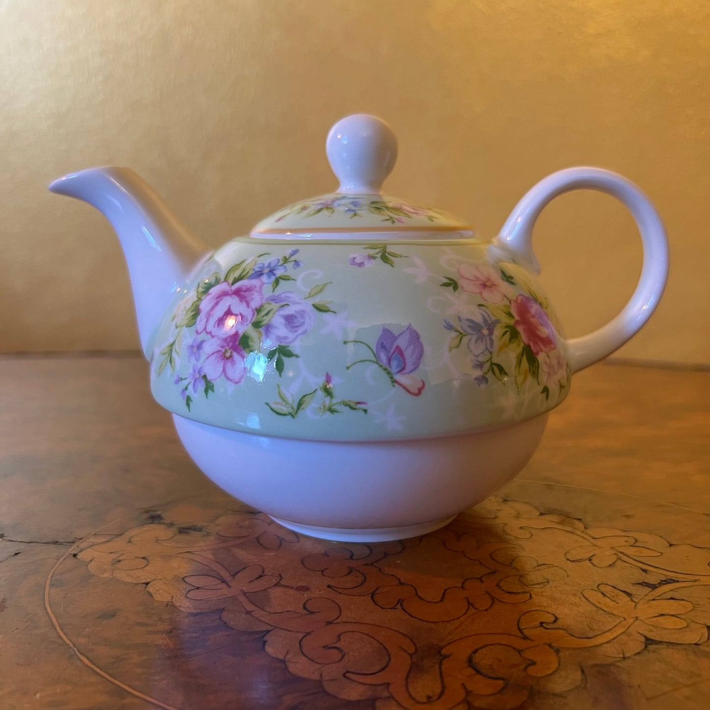 Ashdene Teapot,Tea Cup & Saucer Set