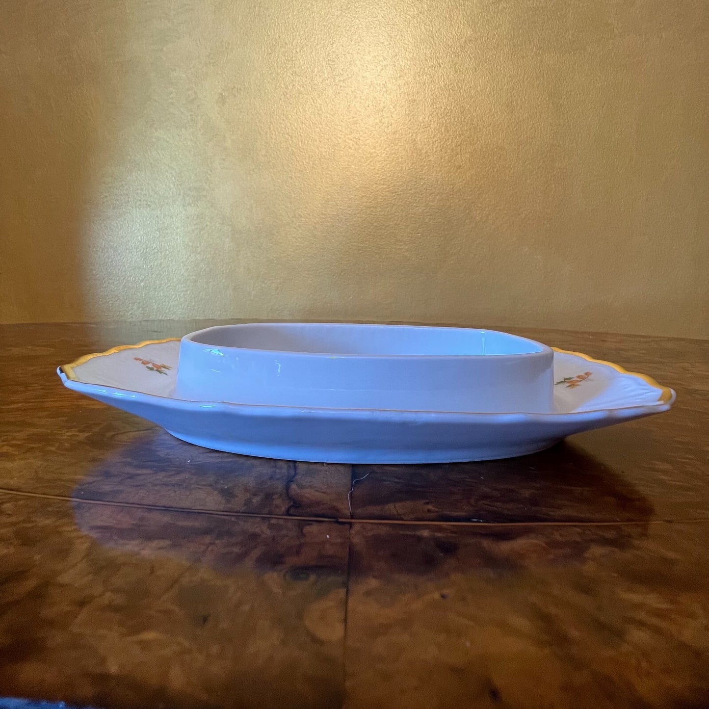 LC Bernadotte Floral Gold Trim Butter 