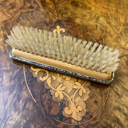 Ladies_Dressing_Table_Set Clothes_Brush