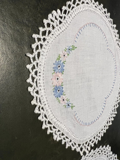 Vintage Pair Embroidery Lace Doily