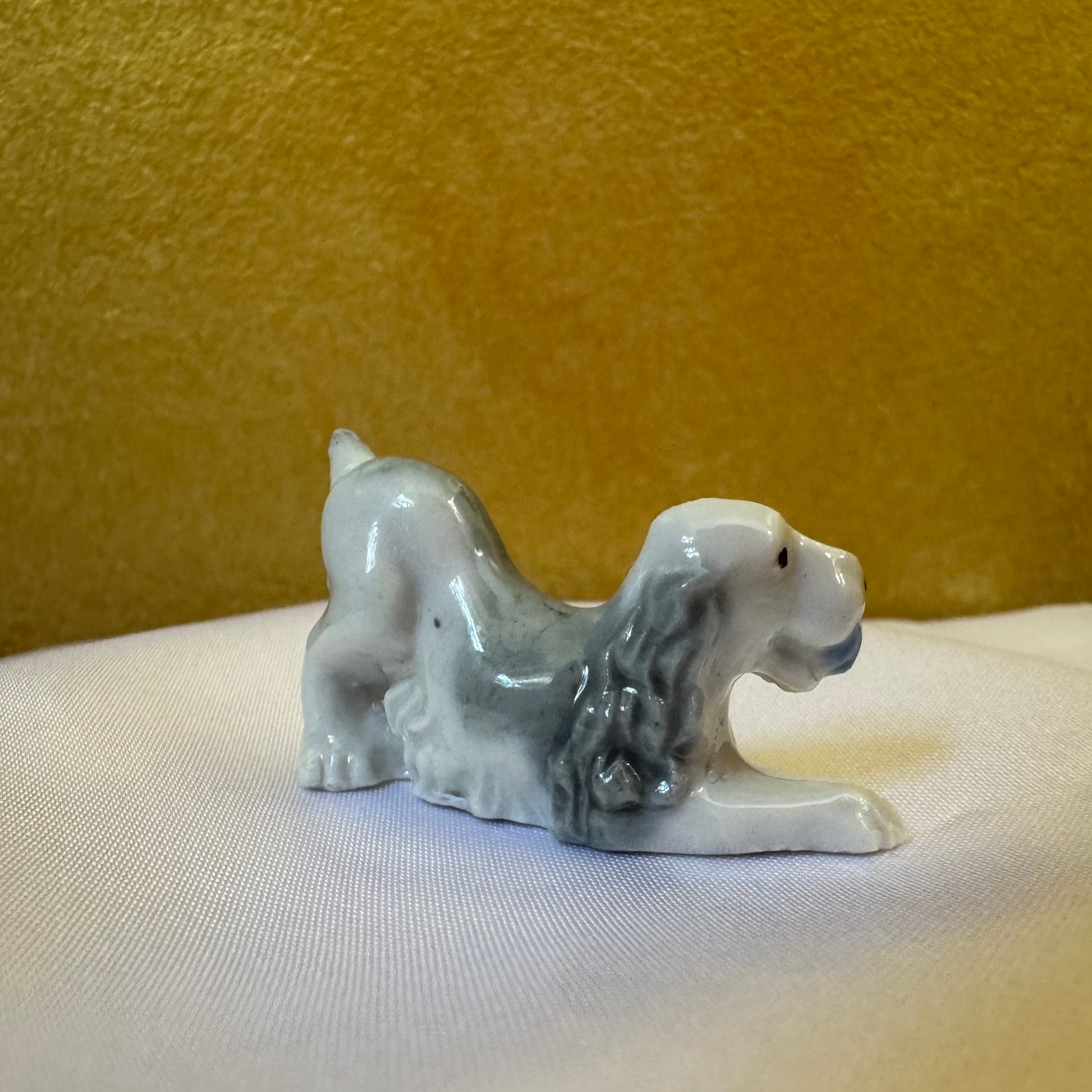 Porcelain Spaniel with Ball Miniature 