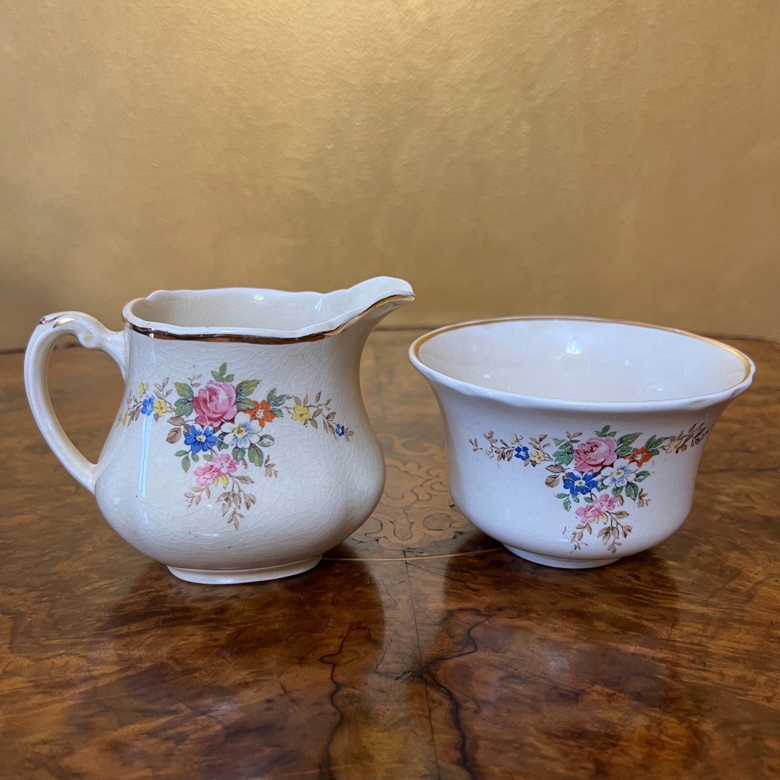Royal Staffordshire Honeyglass Milk & Sugar