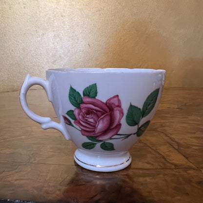 Royal Vale Rose Print Tea Cup Trio