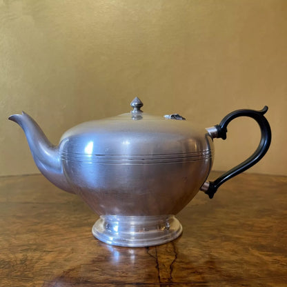 VintageCrusaderPlateTeaPot