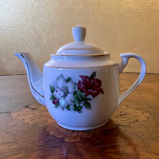Vintage Floral Tea Pot For One 
