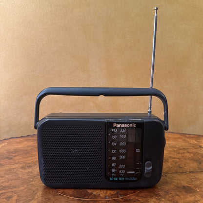 Vintage Panasonic Fm/Am Portable Radio