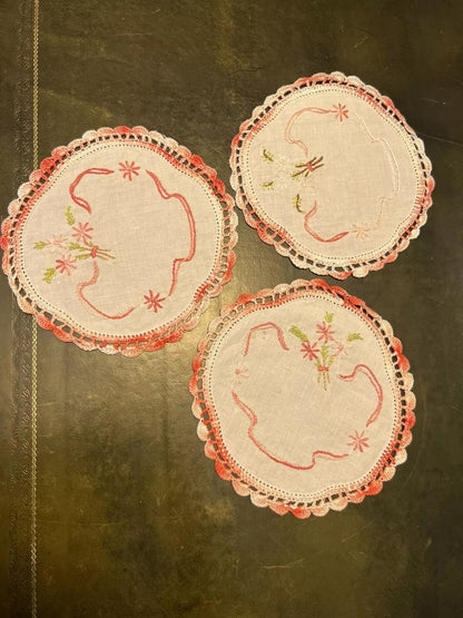 Vintage Pink Embroidery Round Doily Set Of Three 
