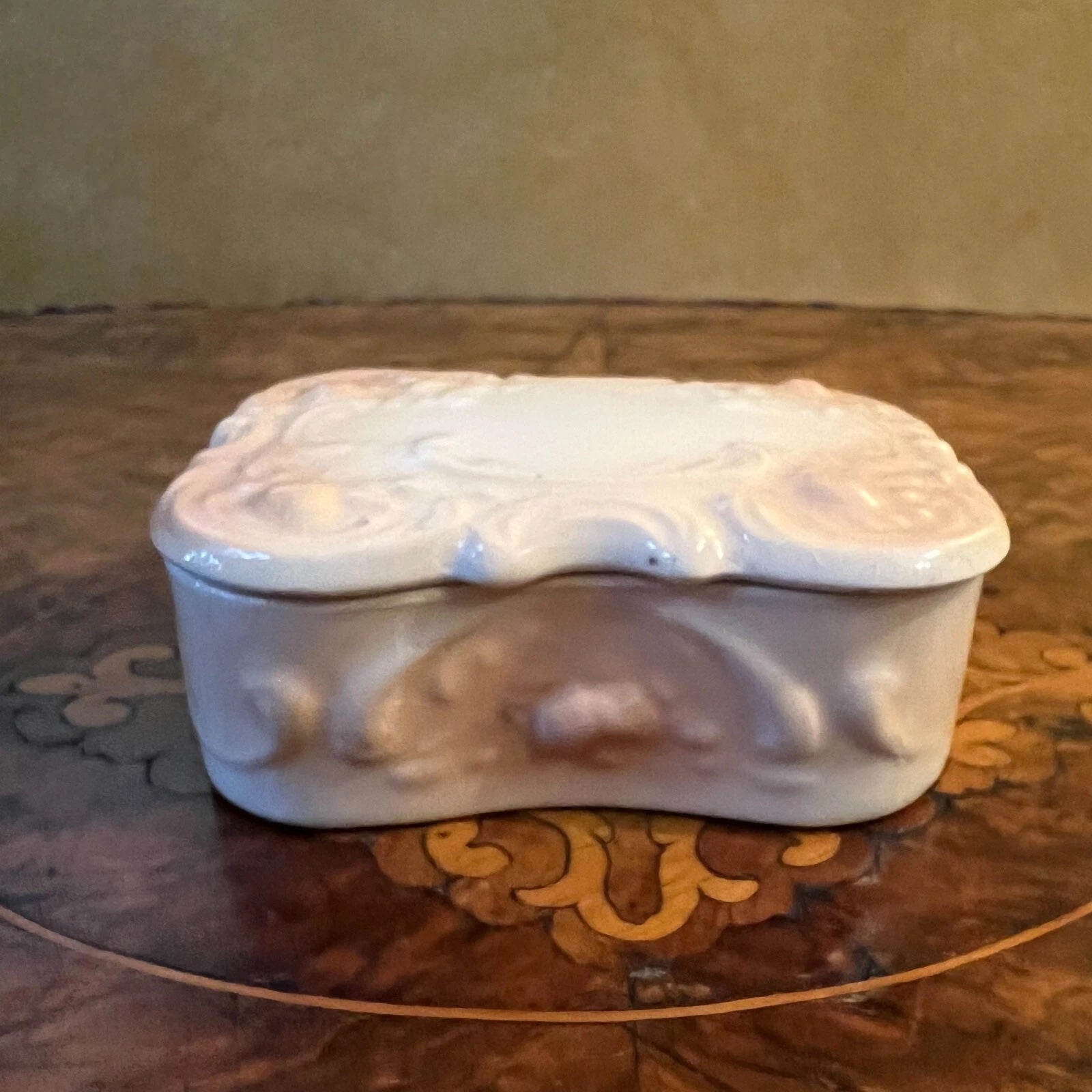 Vintage Porcelain Trinket Jar Box 
