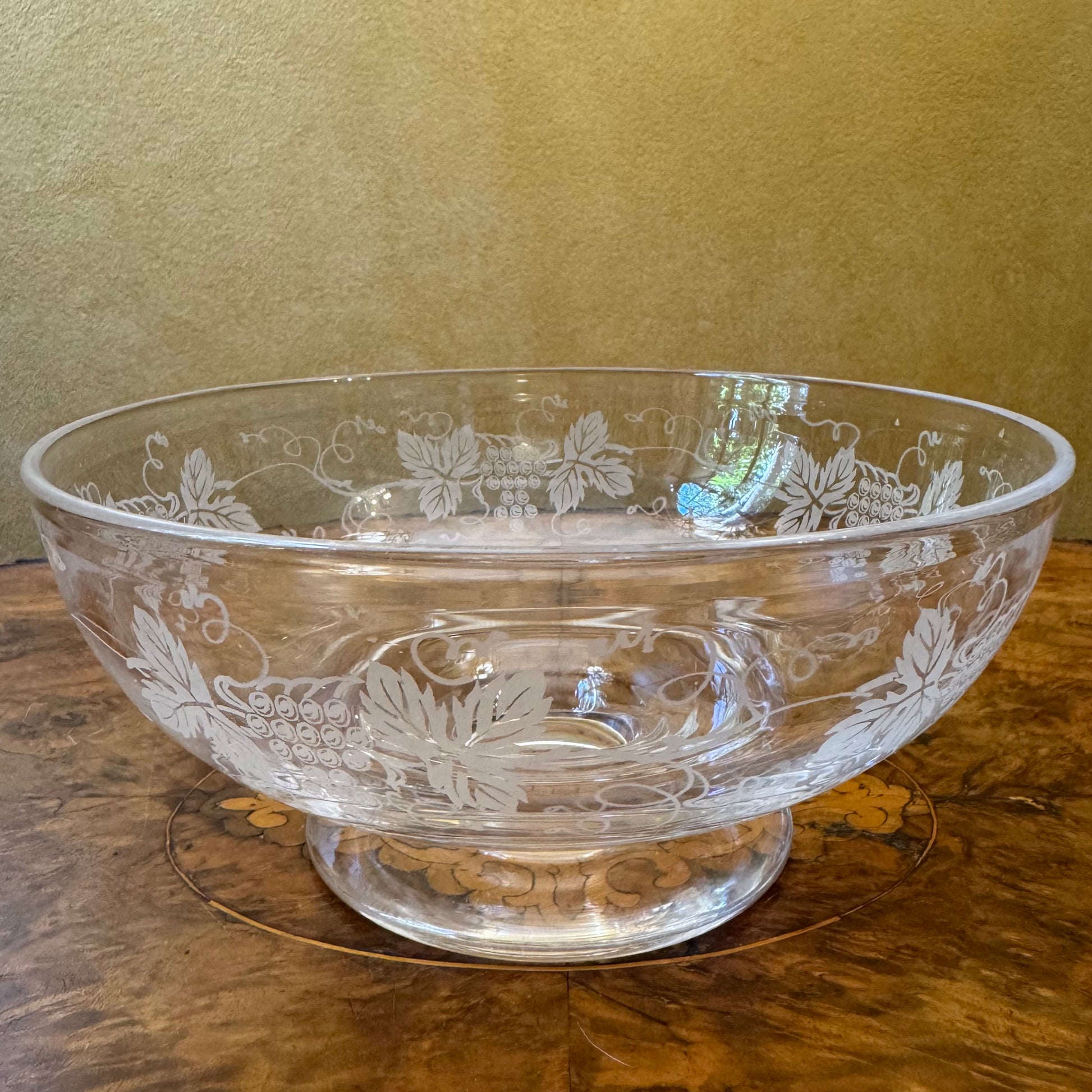 Vintage Stuart Crystal Grapes & Leave Print Large Bowl