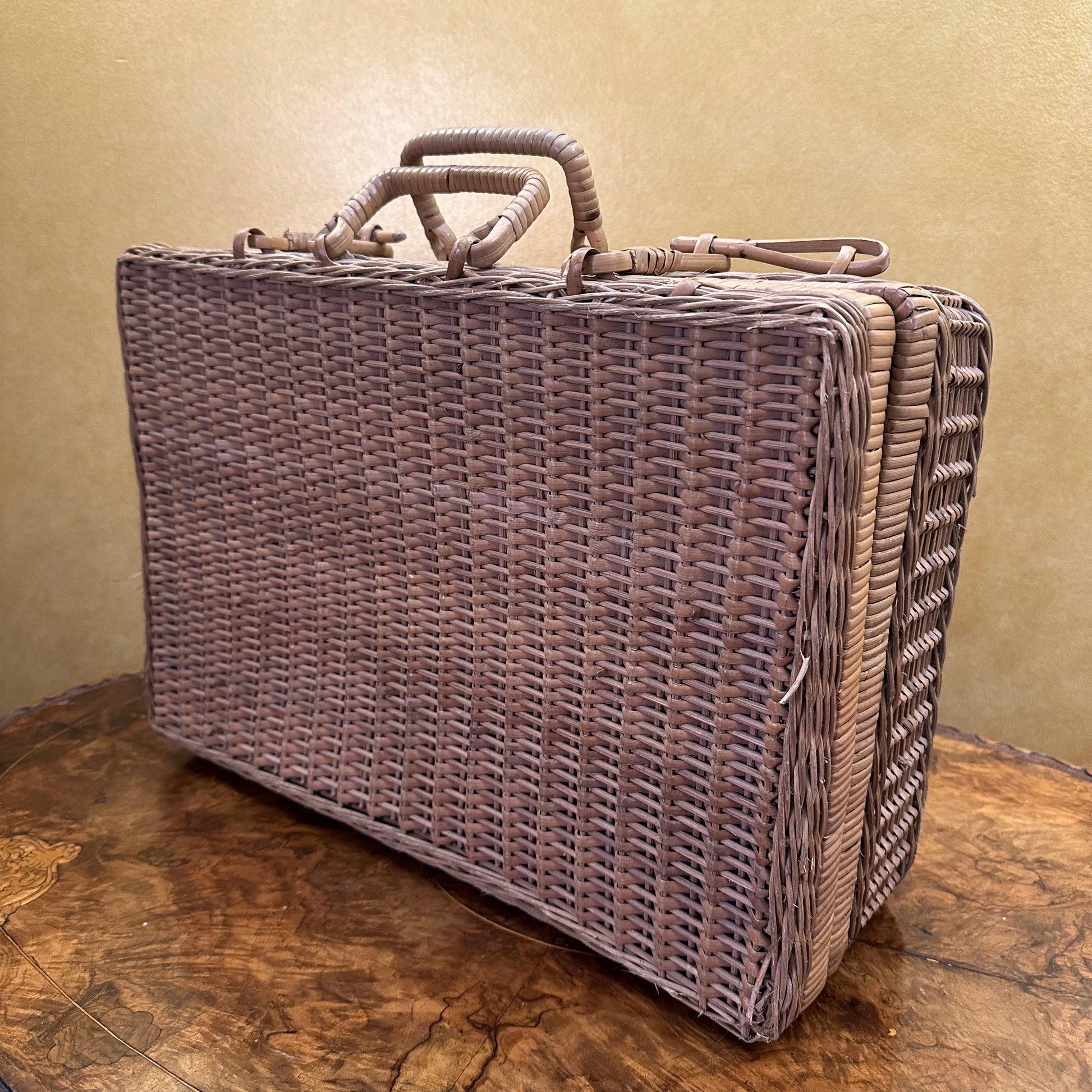 Vintage Wicker Rattan Storage Picnic Basket