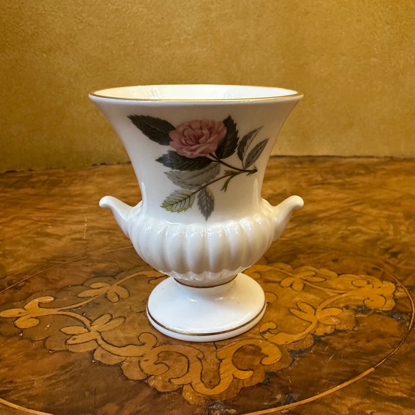 Wedgwood Hathaway Rose Small Urn 