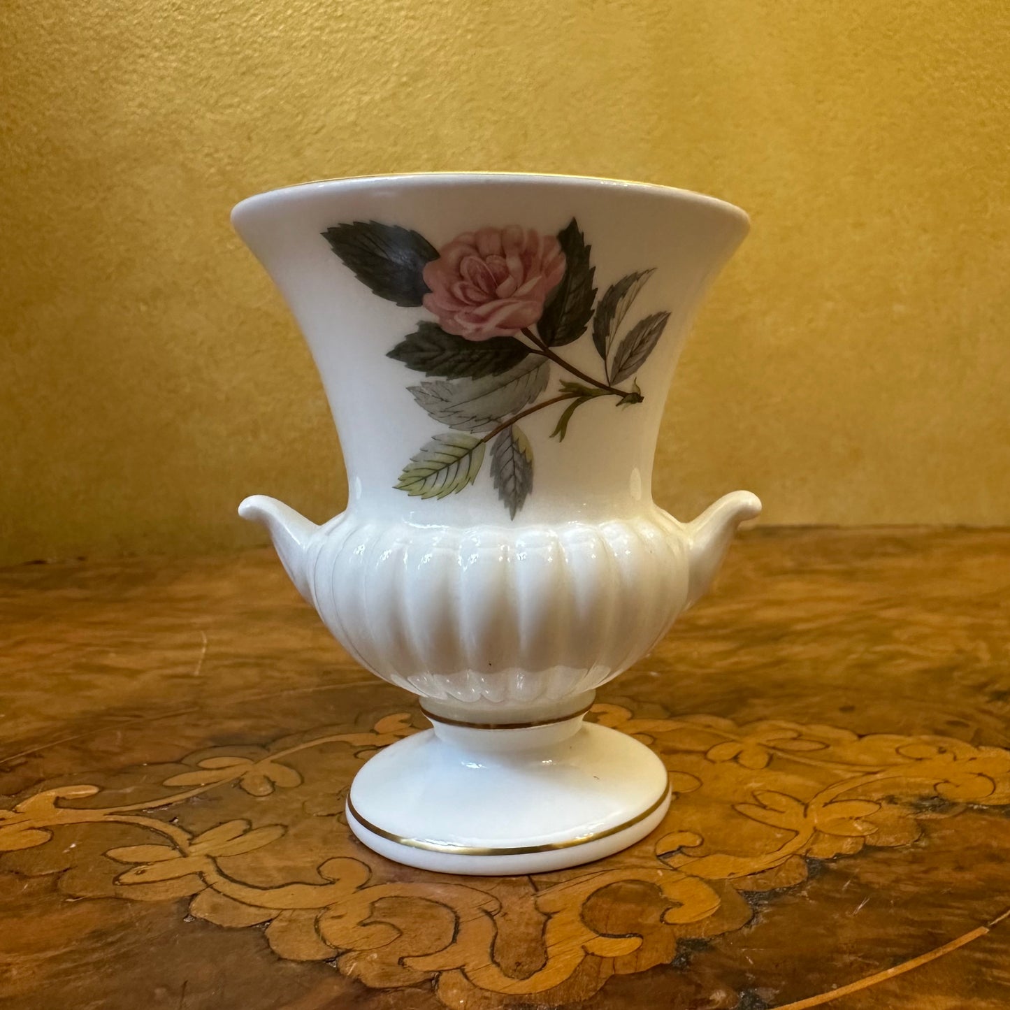 Wedgwood Hathaway Rose Small Urn Vase