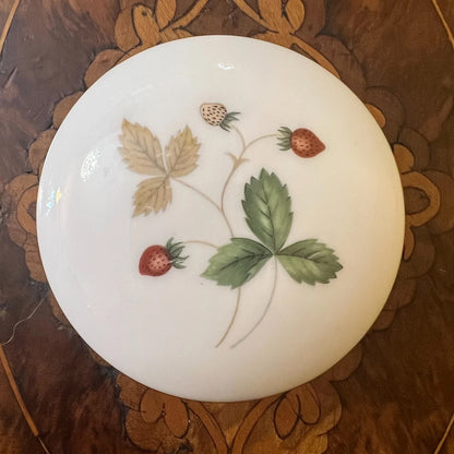 Wedgwood Wild Strawberry Trinket Box