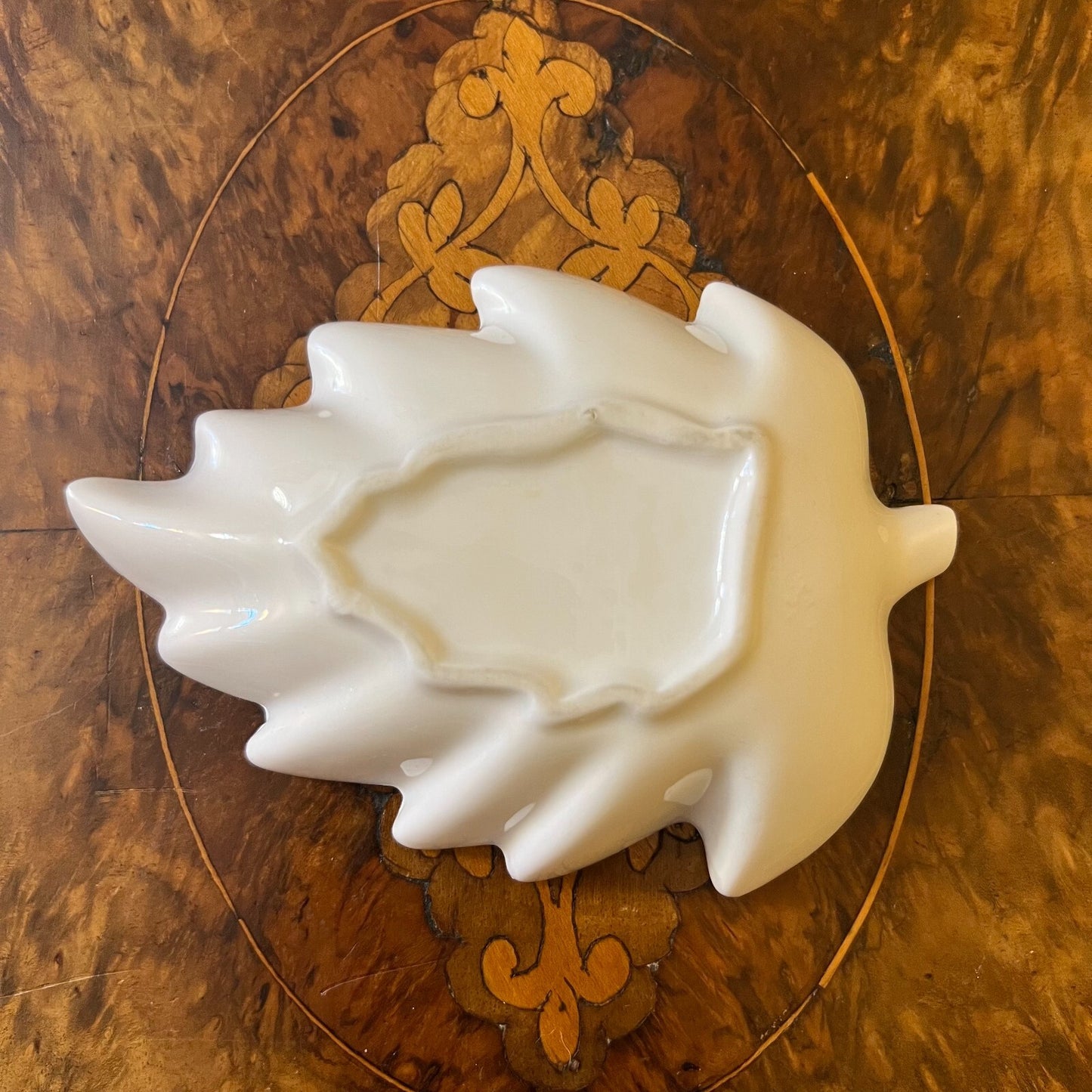 White Leaf Shape Serving Dish 