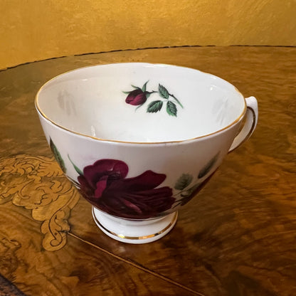 Vintage Royal Vale Rose Tea Cup Trio Set