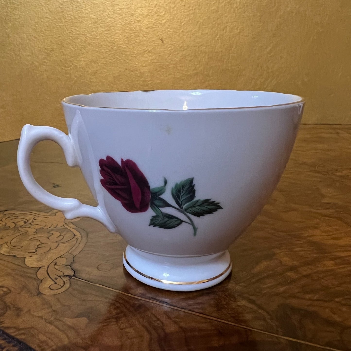 Vintage Royal Vale Rose Tea Cup Trio Set